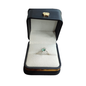 Anillo de plata con esmeralda Alhaja