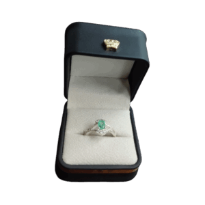 Anillo de plata con esmeralda Alma