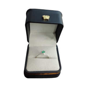 Anillo de plata con esmeralda Armonía