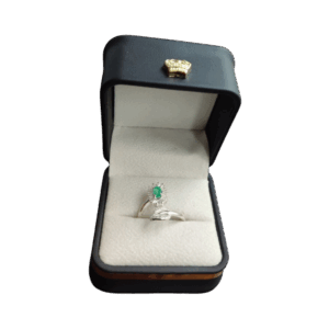 Anillo de plata con esmeralda Aura