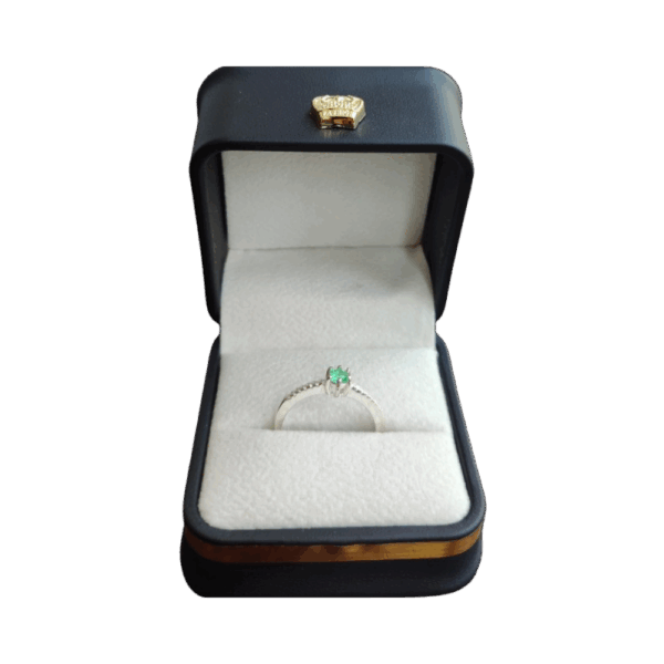 Anillo de plata con esmeralda Cautiva