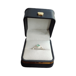 Anillo de plata con esmeralda Épica