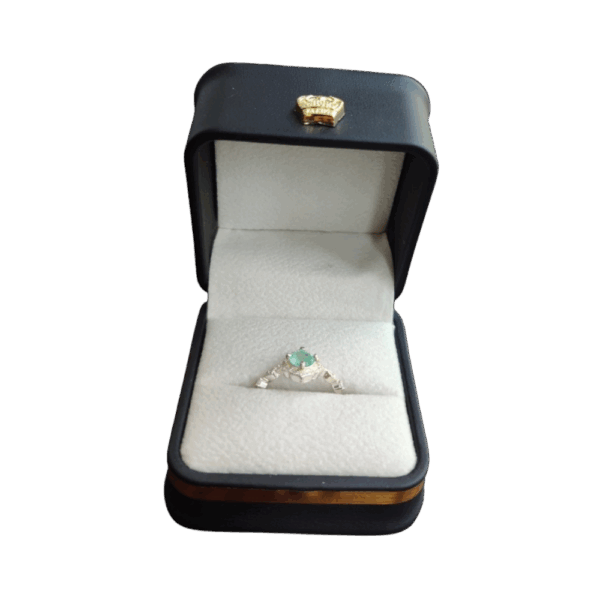 Anillo de plata con esmeralda Épica