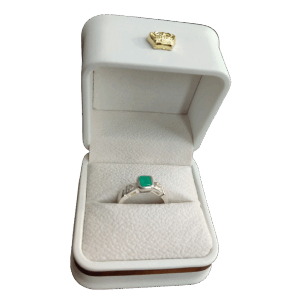 Anillo de plata con esmeralda Horizonte