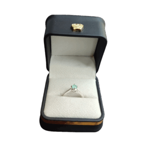 Anillo de plata con esmeralda Isla