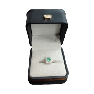Anillo de plata con esmeralda Lirio