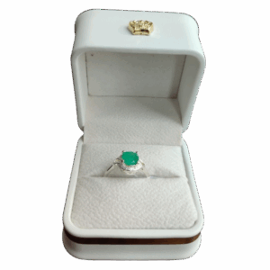 Anillo de plata con esmeralda Lucero