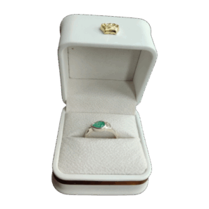Anillo de plata con esmeralda Lumine