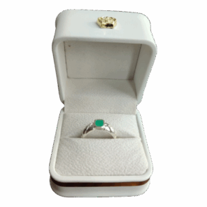 Anillo e plata con esmeralda Melodía