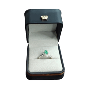 Anillo de plata con esmeralda Nebulosa