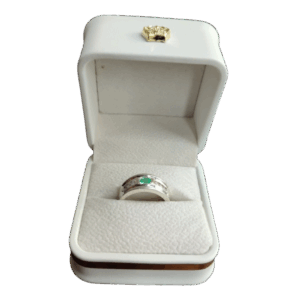 Anillo de plata con esmeralda Nítida