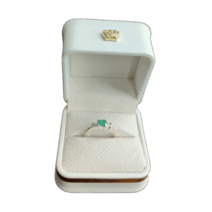 Anillo de plata con esmeralda Noche