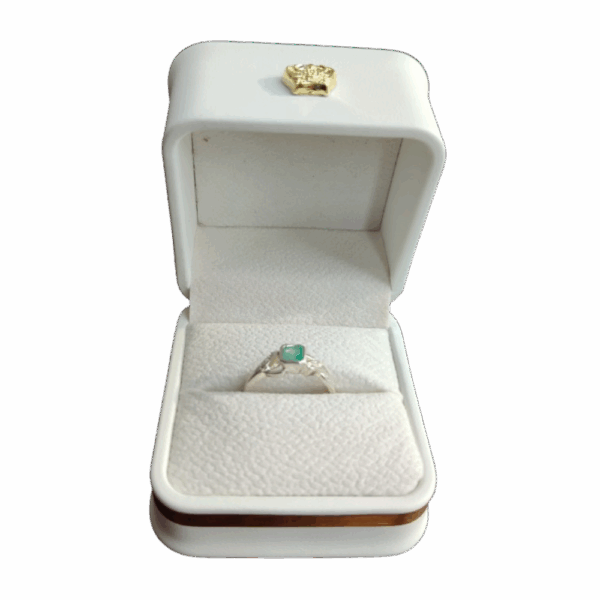 Anillo de plata con esmeralda Quimera