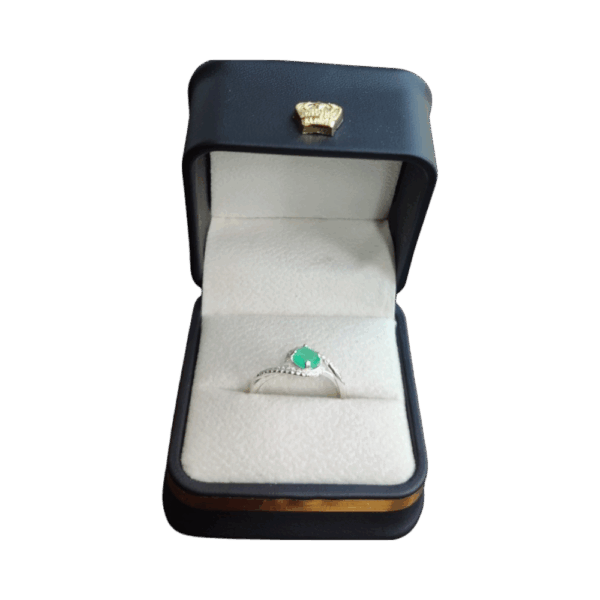 Anillo de plata con esmeralda Solaz