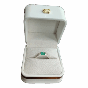 Anillo de plata con esmeralda Sutil
