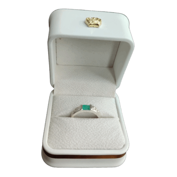 Anillo de plata con esmeralda Sutil