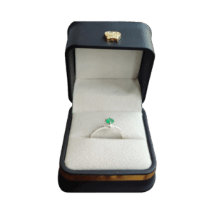 Anillo de plata con esmeralda Vega