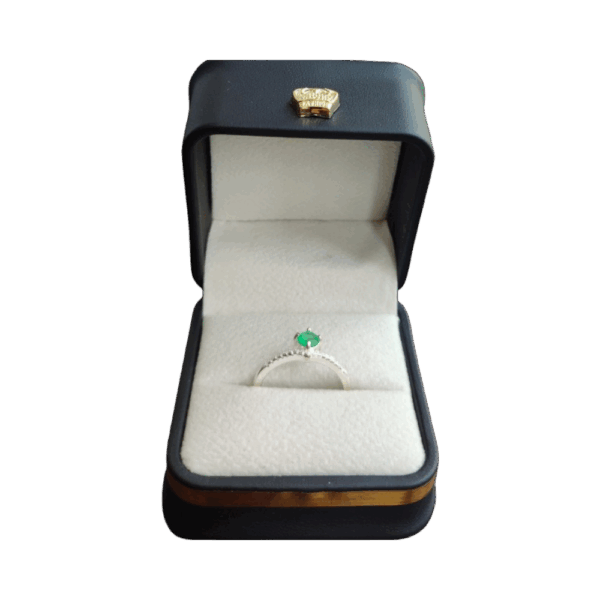 Anillo de plata con esmeralda Vega
